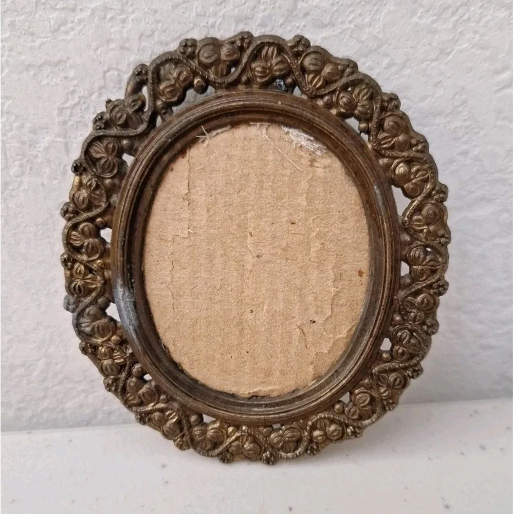 Antique Victorian Ornate Solid Brass Picture Frame Floral Vines 3.5